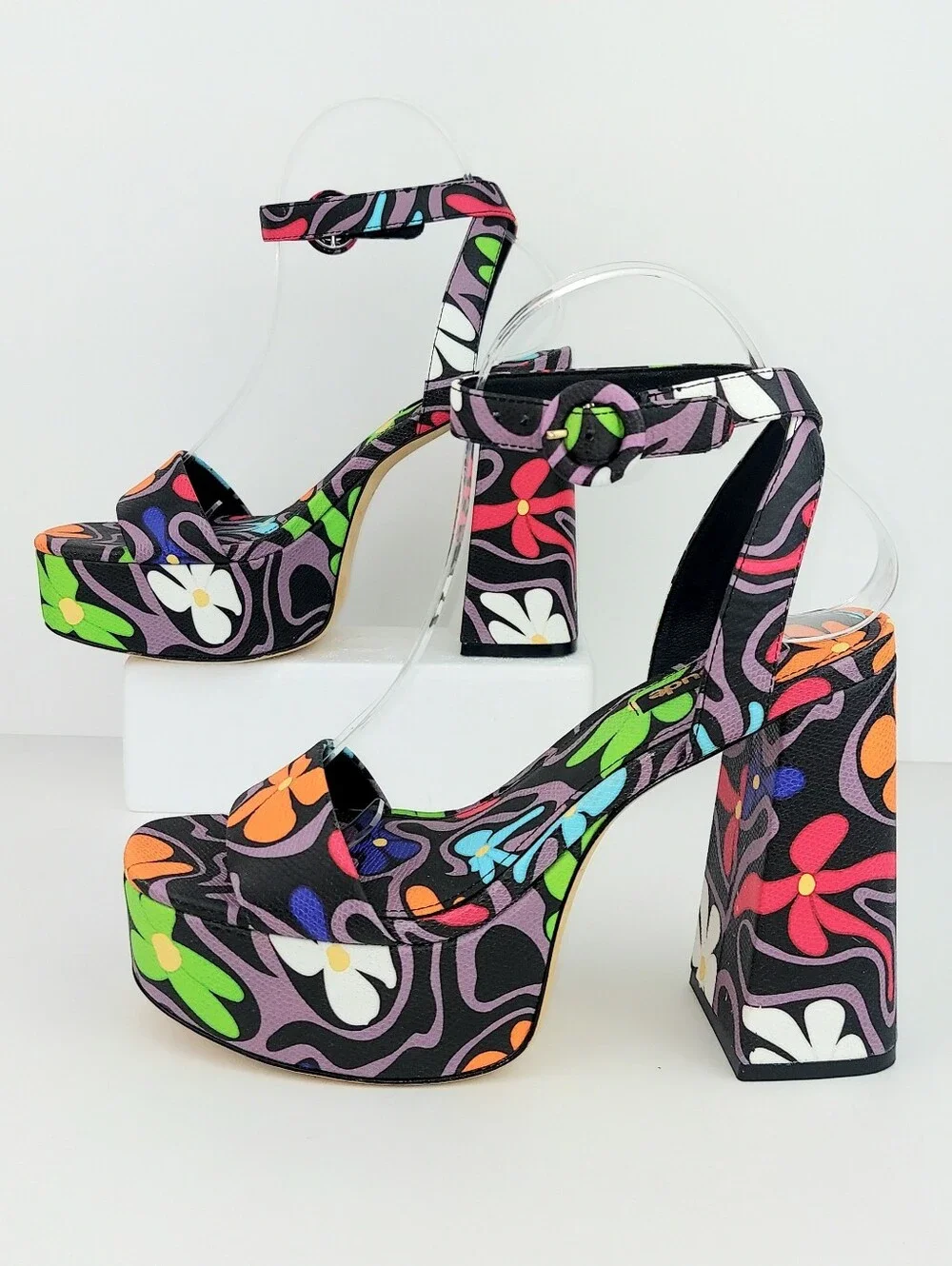 Larroude Dolly Flower Power Black Ankle Strap Sandal 7